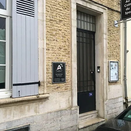 D'hotes Au Coin Du לינה וארוחת בוקר 3*