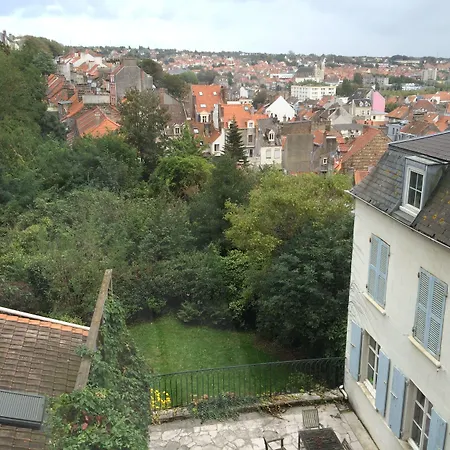 D'hotes Au Coin Du Bed & Breakfast 4*